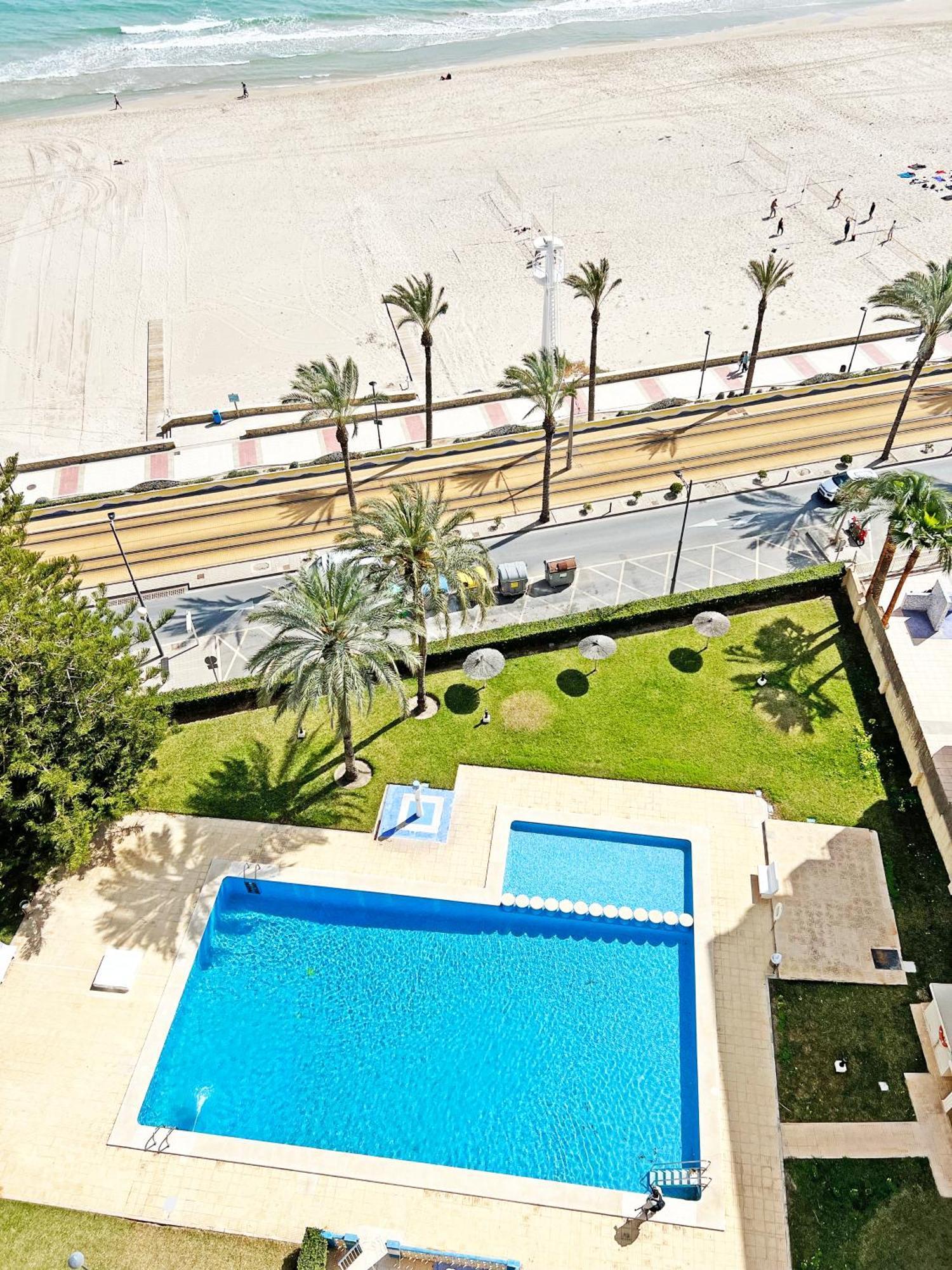 شقة Oasis Frente Al Mar. Parking Gratis إل كامبيلو المظهر الخارجي الصورة